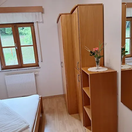 Am Weinbrunnen Bed & Breakfast