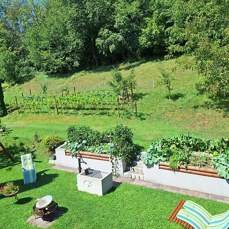 Am Weinbrunnen B&B 포르히도르프