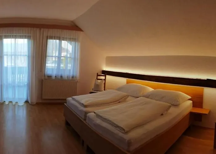 Oda ve Kahvaltı Am Weinbrunnen Vorchdorf